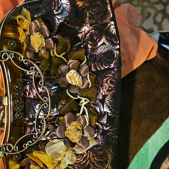 Floral Embellished Black and Gold Women's Bag Chin Strap 46in - Picture 3 of 8